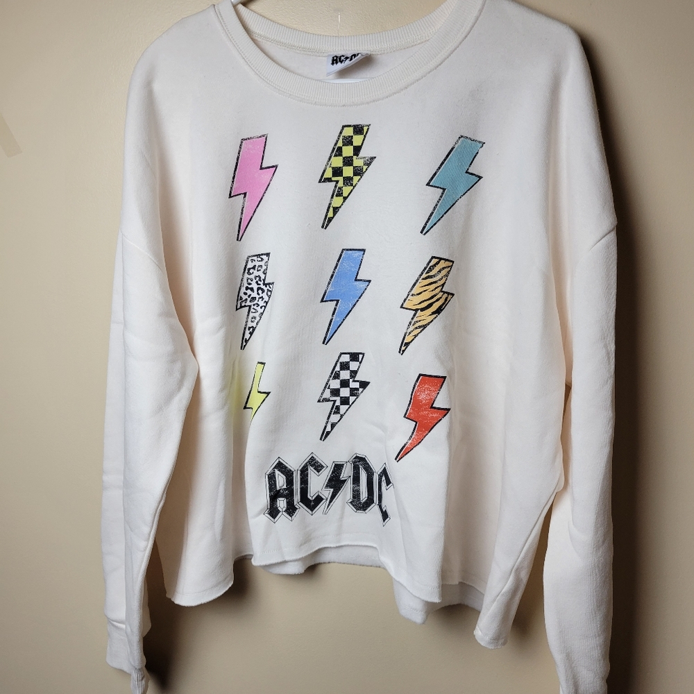 NWOT  WOMENS ACDC AC/DC CROPPED SWEATSHIRT SIZE XL
